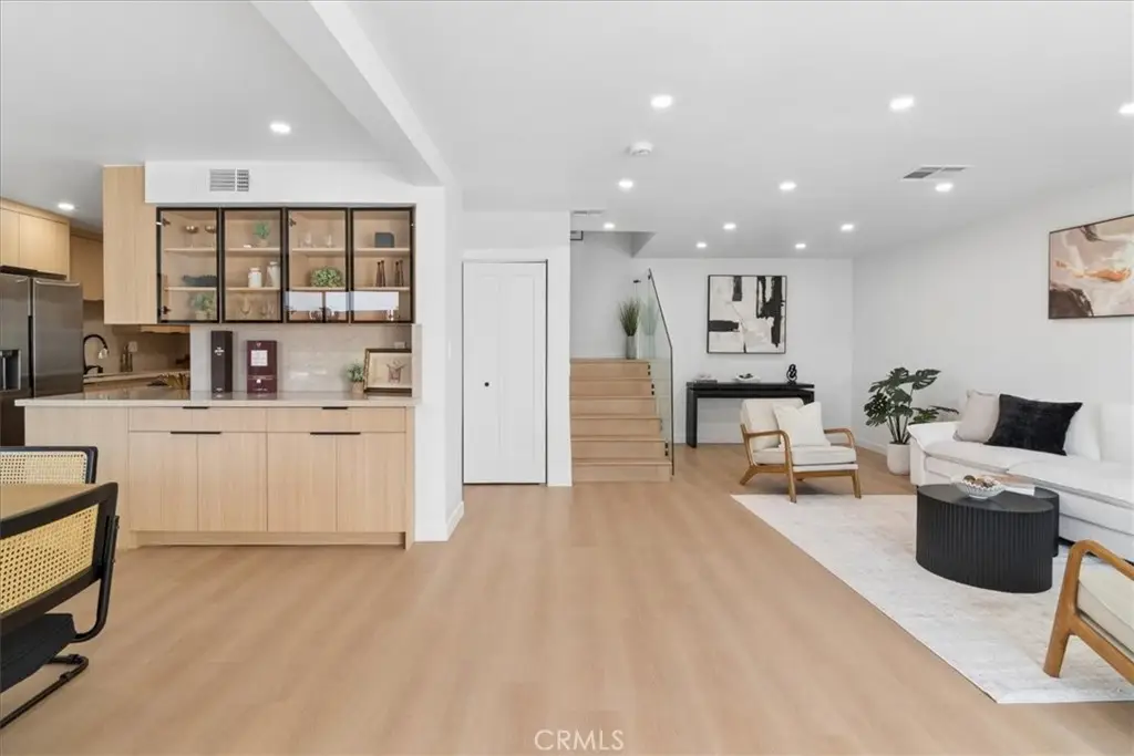 10234 Variel #12, Chatsworth, CA 91311 - #1