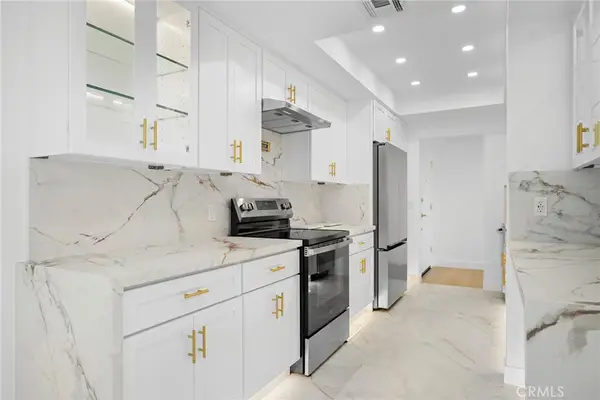 1401 Valley View Road #329, Glendale, CA 91202