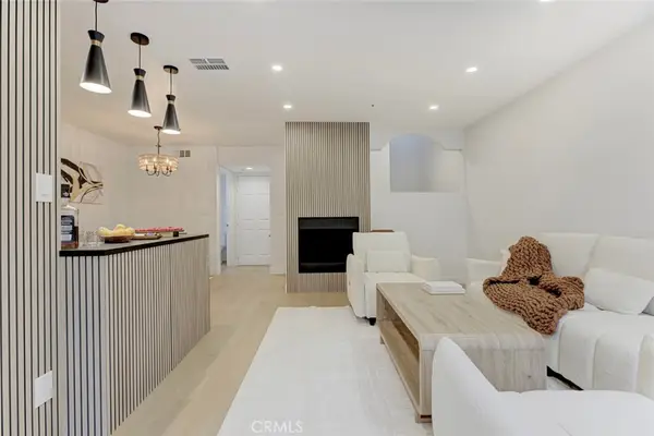 15044 Nordhoff Street #8, North Hills, CA 91343