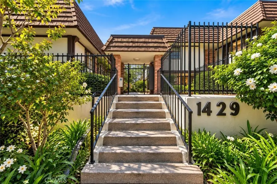 1429 Valley View Road #18, Glendale, CA 91202 - #3