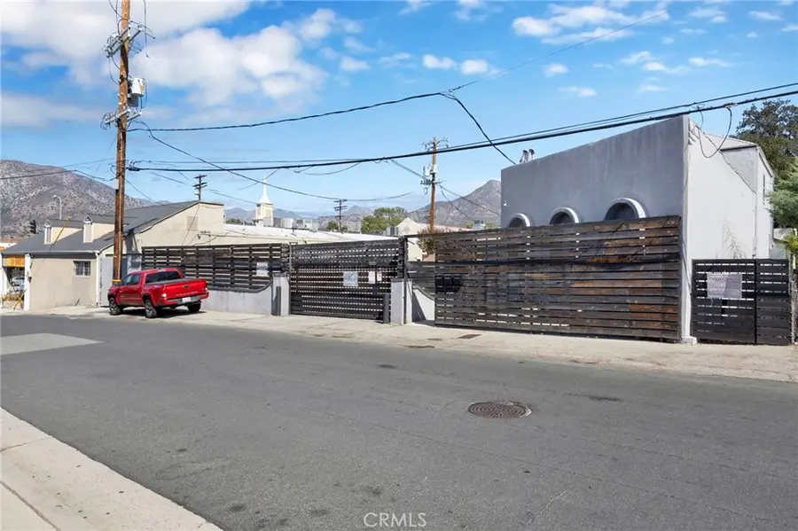 10446 Scoville, Sunland, CA 91040 - #2