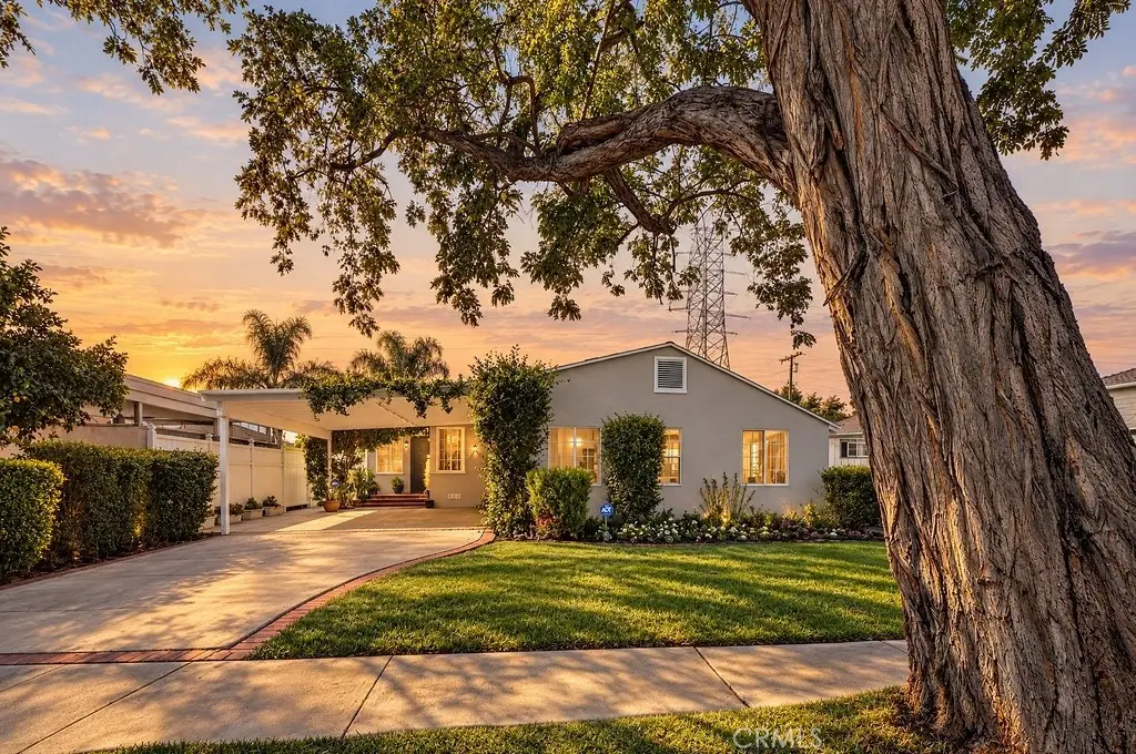 5711 Geyser Avenue, Tarzana, CA 91356 - #1