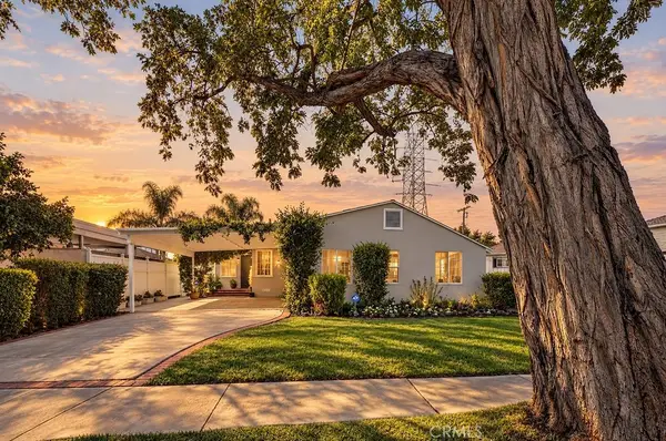5711 Geyser Avenue, Tarzana, CA 91356