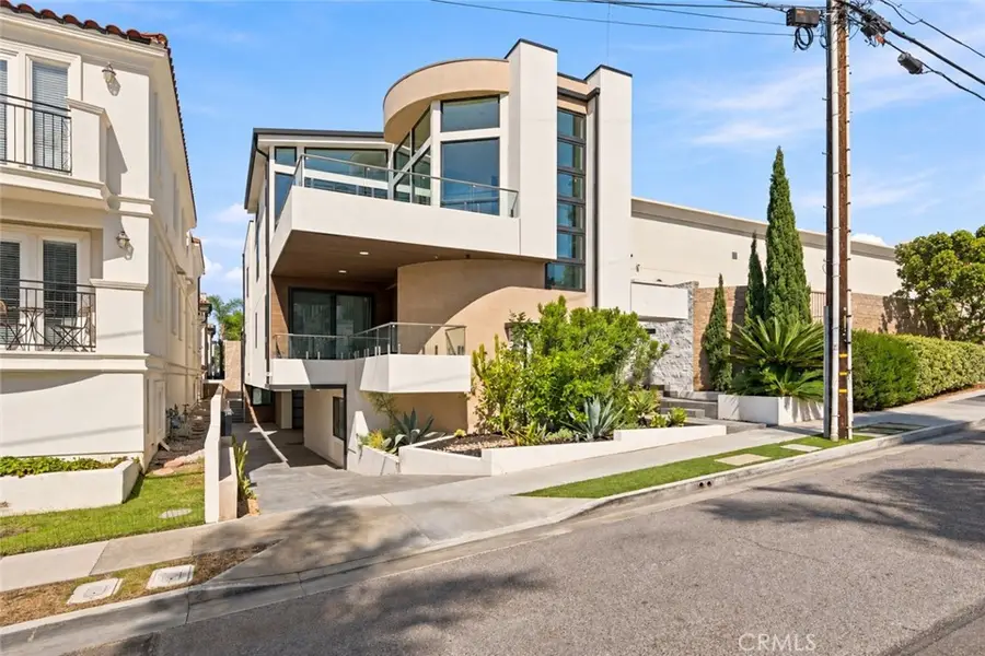 721 1st Place, Hermosa Beach, CA 90254 - #2