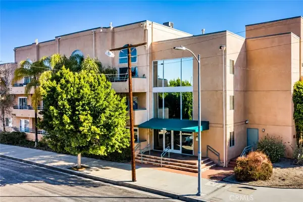 5604 Rhodes #303, Valley Village, CA 91607