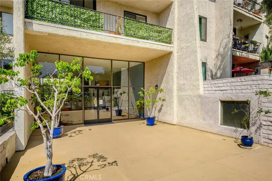 1401 Valley View #329, Glendale, CA 91202 - #2