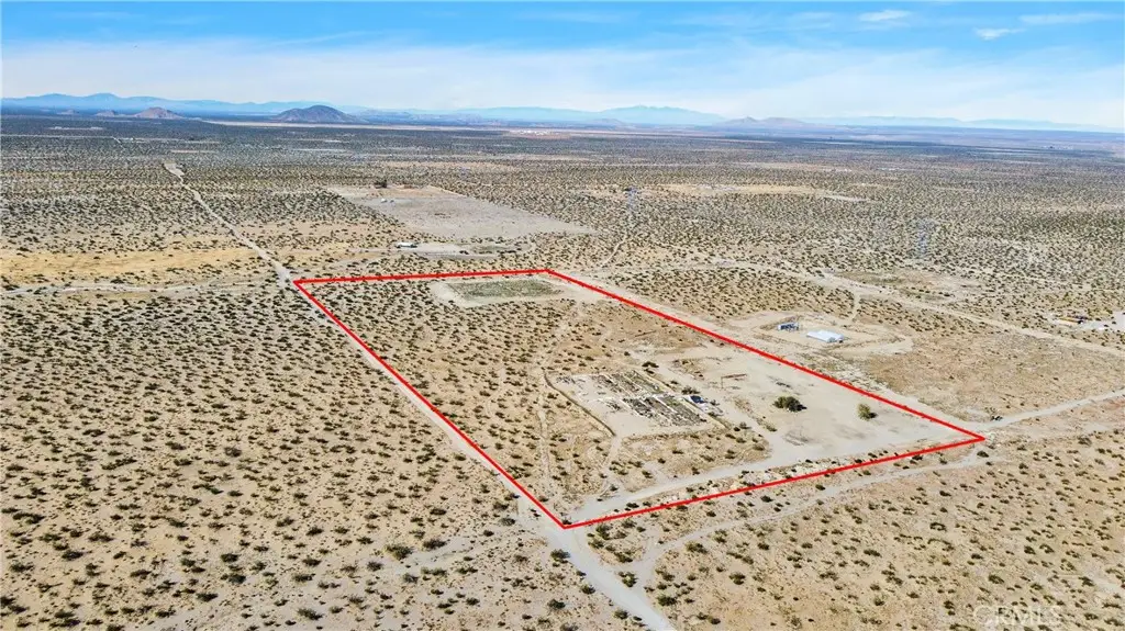 15745 Silver Rock Road, Pinon Hills, CA 92372 - Image #1