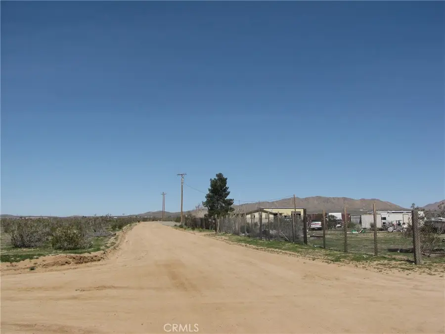 19481 Dachshund Avenue, Apple Valley, CA 92307 - #2