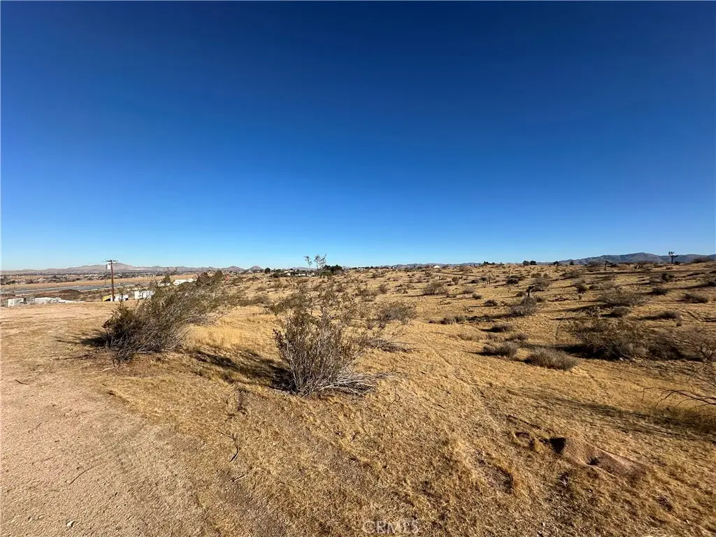 0 Wren, Apple Valley, CA 92308 - #1
