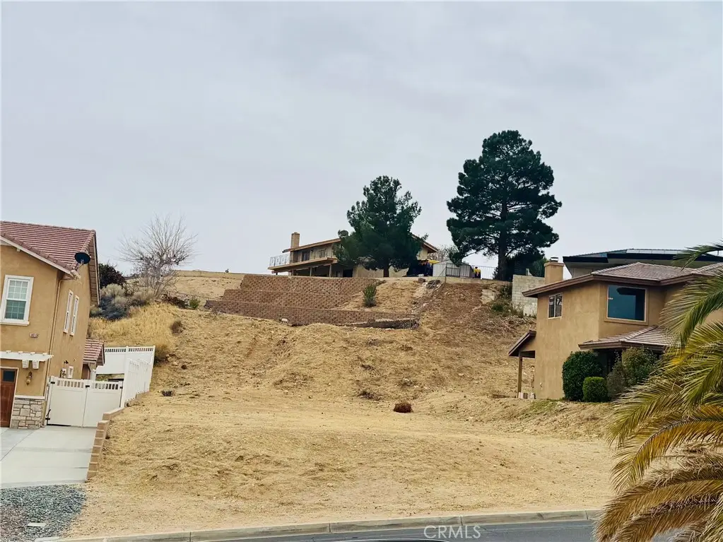 18005 Vista Point Drive, Victorville, CA 92395 - #1
