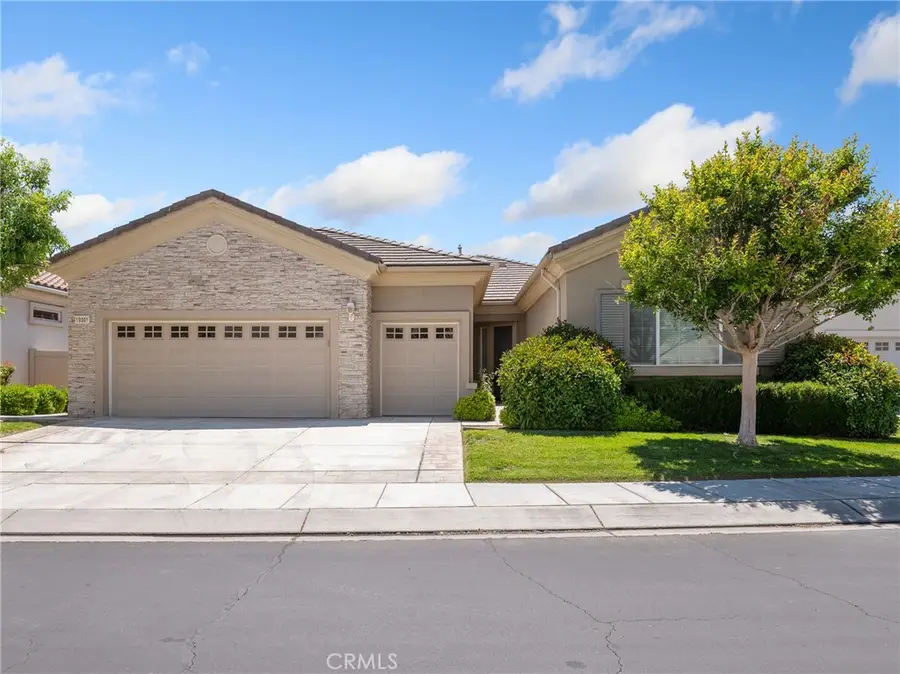 19301 Galloping Hill Road, Apple Valley, CA 92308 - Image #2