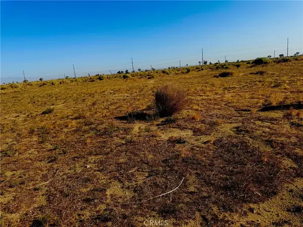 82 Stw Vic Ave E # J2, Lancaster, CA 93535