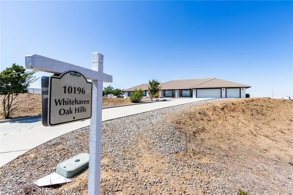 10196 Whitehaven Street, Oak Hills, CA 92344 - #1