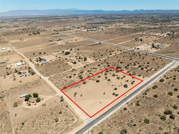 11 Caughlin Road, Phelan, CA 92371