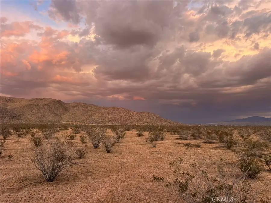 3 Del Oro Road, Apple Valley, CA 92308 - Image #2