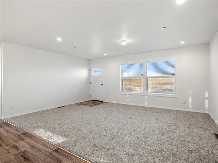 12526 Ponderosa Road, Pinon Hills, CA 92372 - Image #2