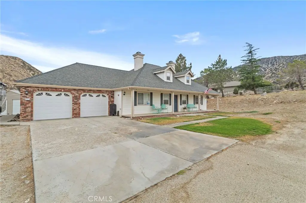 8221 Green Road, Pinon Hills, CA 92372 - Image #1