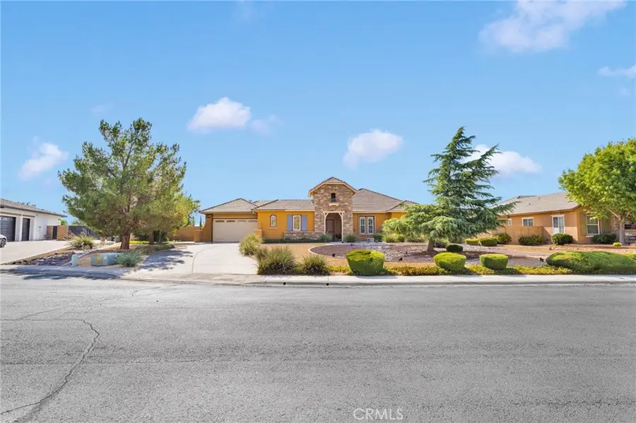 12916 Hyperion Lane, Apple Valley, CA 92308 - Image #2