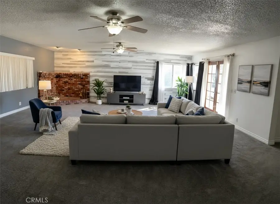 18403 Danbury, Hesperia, CA 92345 - Image #2