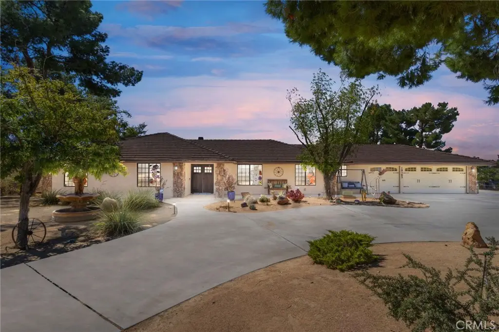 19385 Oneida, Apple Valley, CA 92307 - #1
