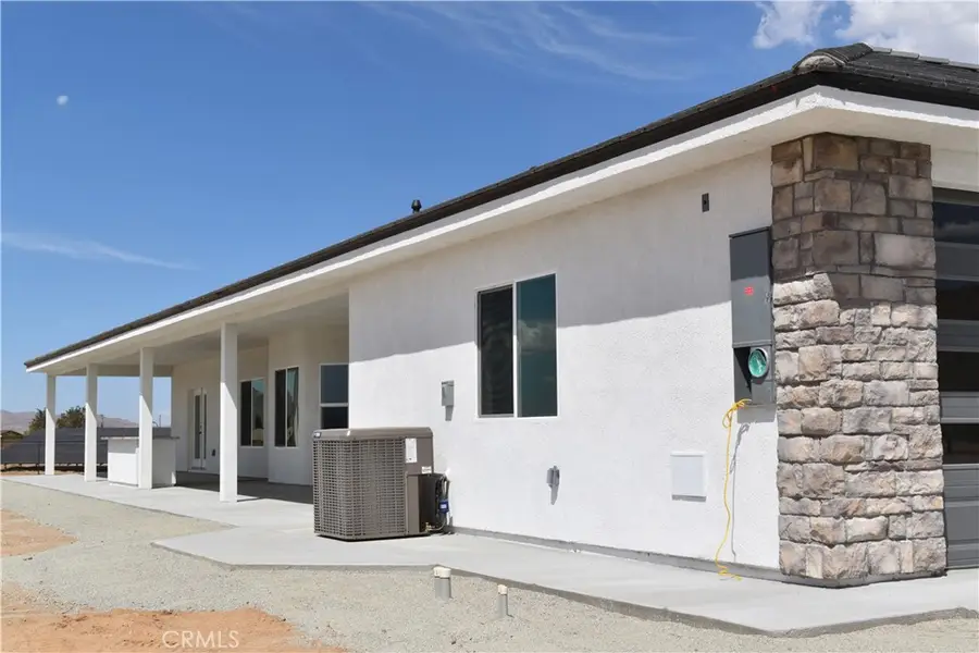 16944 Pauhaska Road, Apple Valley, CA 92307 - Image #2