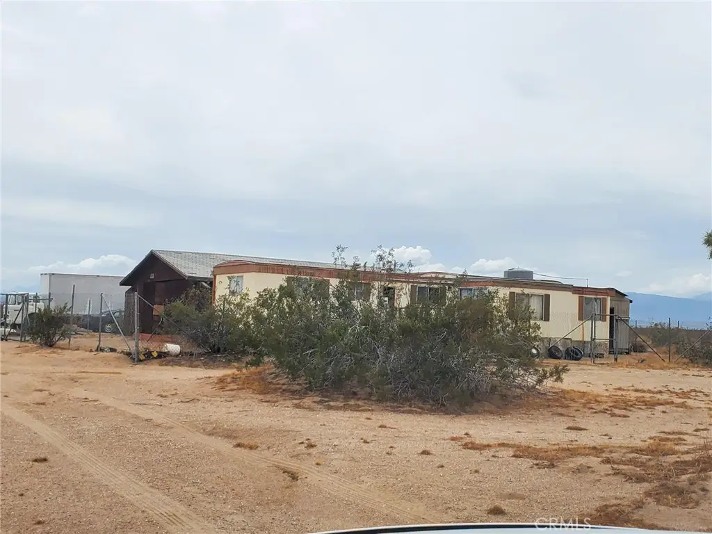 8746 Cactus Road, Adelanto, CA 92301 - Image #1