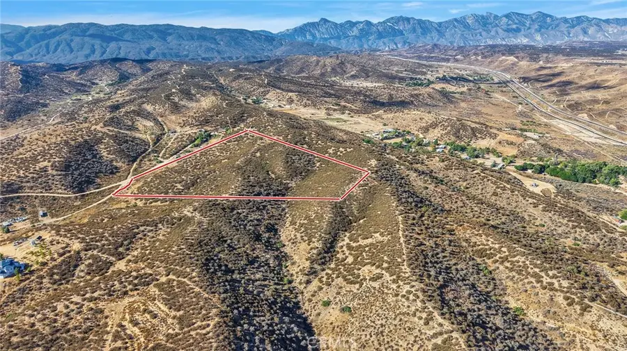 111 Starlight Dr., Hesperia, CA 92345 - #3