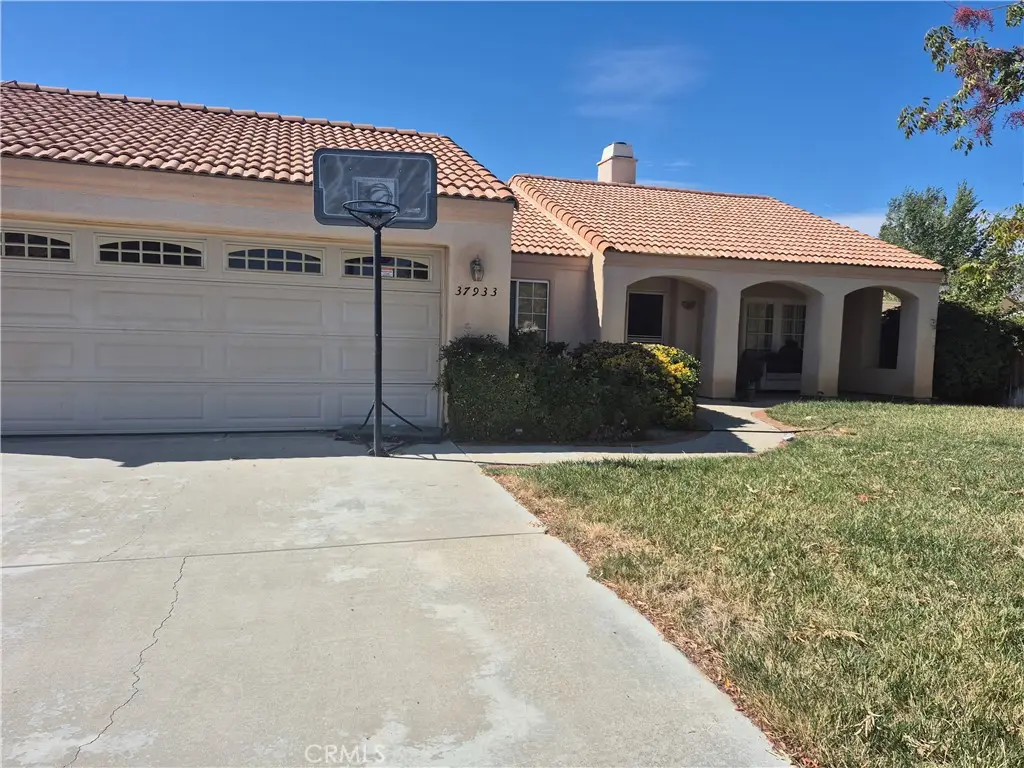 37933 Calcedony, Palmdale, CA 93552 - Image #1