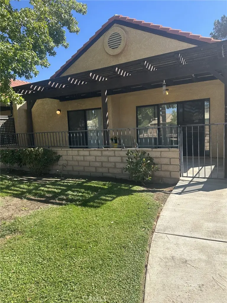 11718 Oak Street, Apple Valley, CA 92308 - Image #3