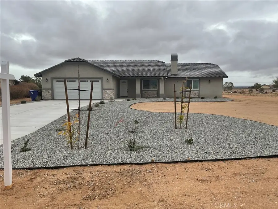 20997 Valencia Street, Apple Valley, CA 92308 - Image #2