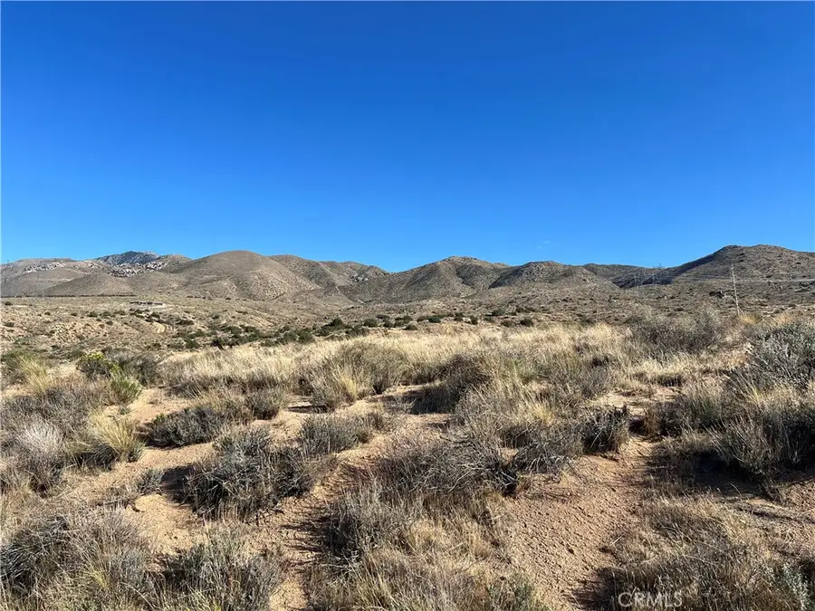 26330 Mountain View Road, Apple Valley, CA 92308 - Image #2