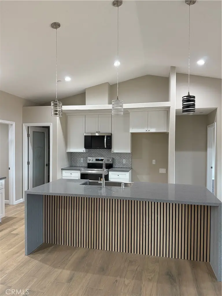 9677 I Avenue, Hesperia, CA 92345 - Image #3