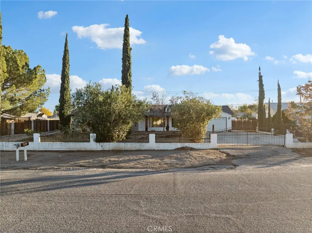 14669 La Brisa, Victorville, CA 92392 - #1