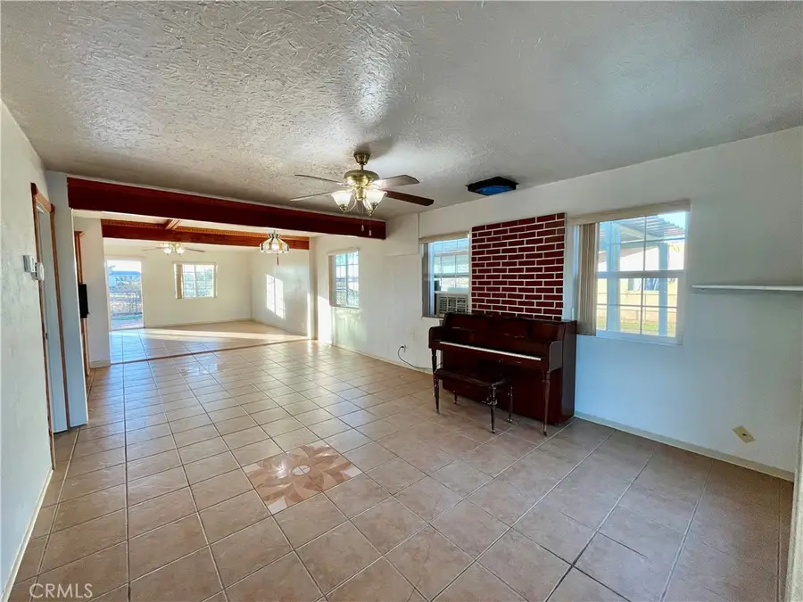 11362 5th, Hesperia, CA 92345 - Image #3