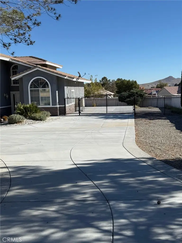 26795 Stirrup Lane, Helendale, CA 92342 - Image #3