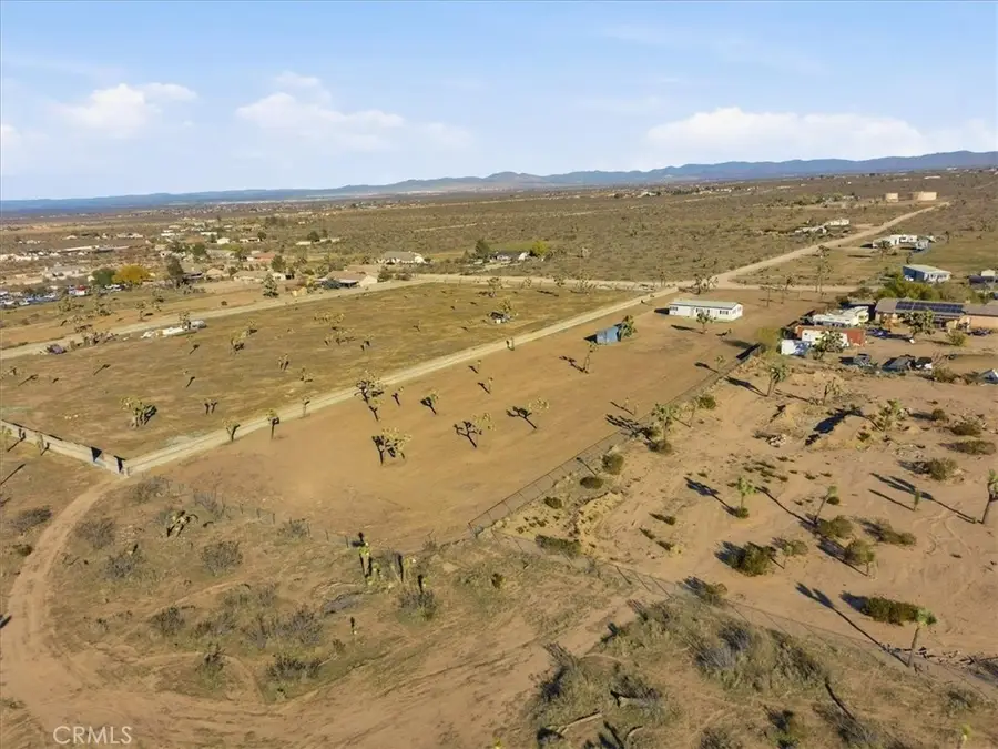 11878 Pacific Road, Phelan, CA 92371 - Image #2