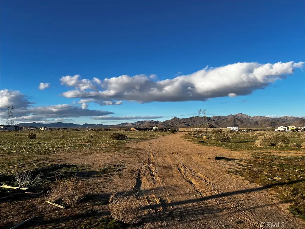 33520 Haynes, Lucerne Valley, CA 92356 - #1