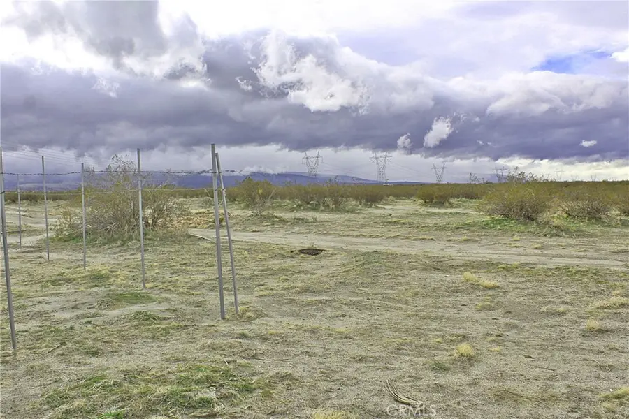 11 Holly Street, Phelan, CA 92371 - Image #2