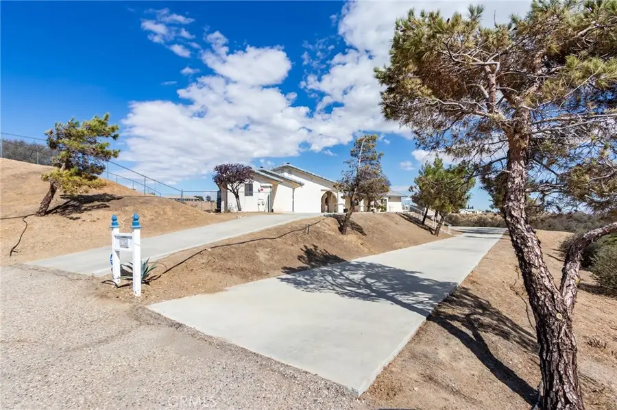 8384 Highland Court, Oak Hills, CA 92344 - #3