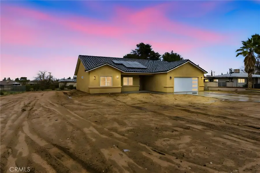 18660 Juniper St, Hesperia, CA 92345 - #3