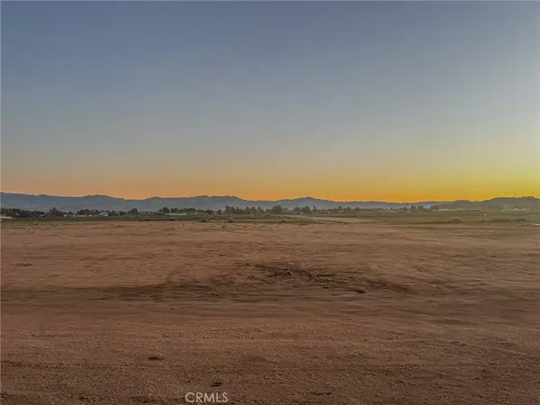 794 Otoe Road, Apple Valley, CA 92307