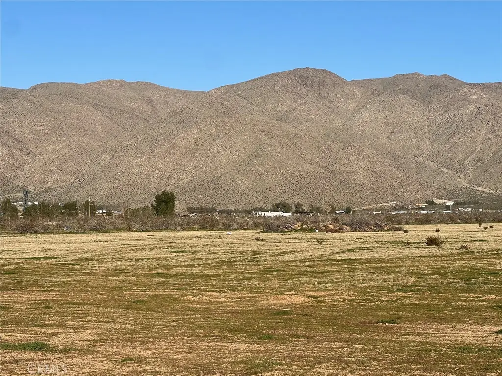 3 Manzana Drive, Apple Valley, CA 92308 - #1