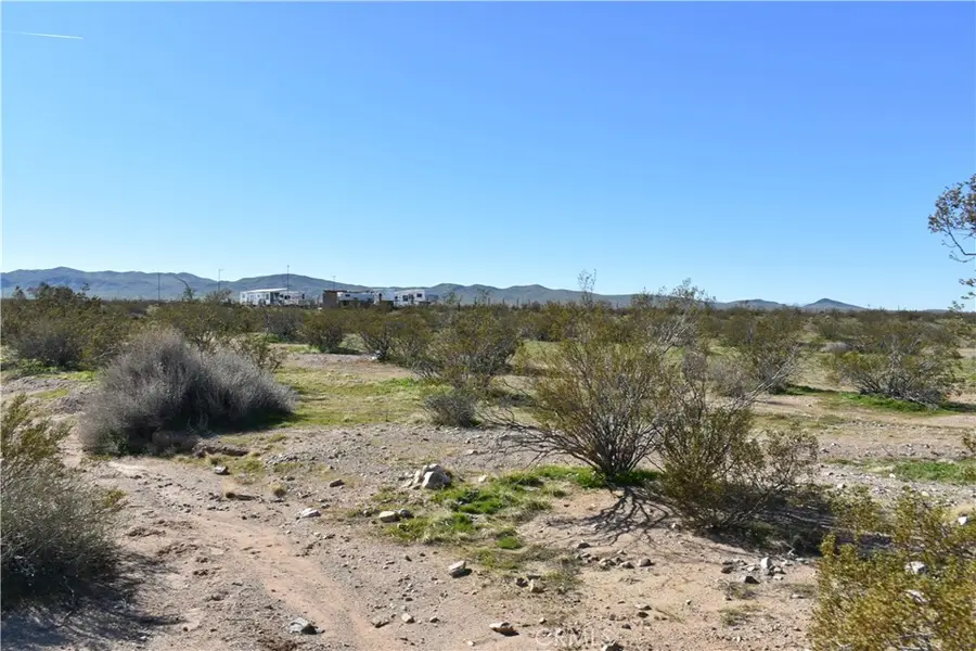 25 Frontier, Helendale, CA 92342 - #3