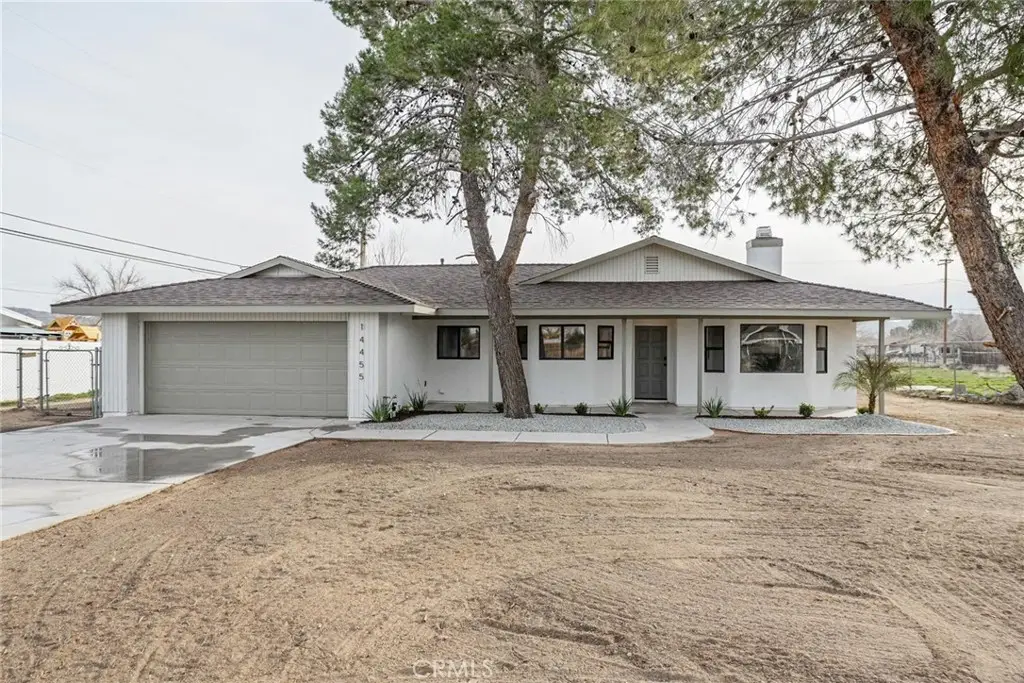 14455 Quinnault Road, Apple Valley, CA 92307 - Image #1
