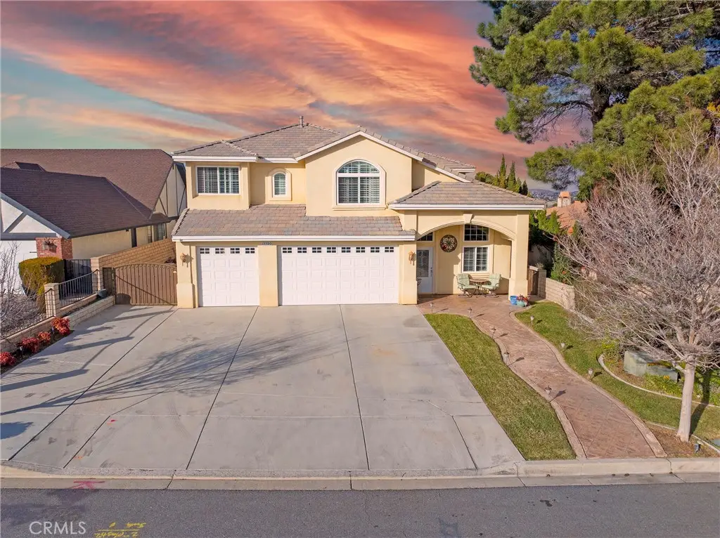 17790 Cresta Blanca, Victorville, CA 92395 - #1