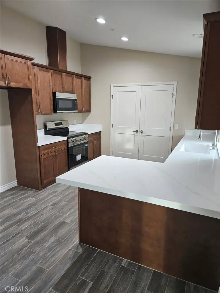 20495 Zuni Road, Apple Valley, CA 92307 - #3