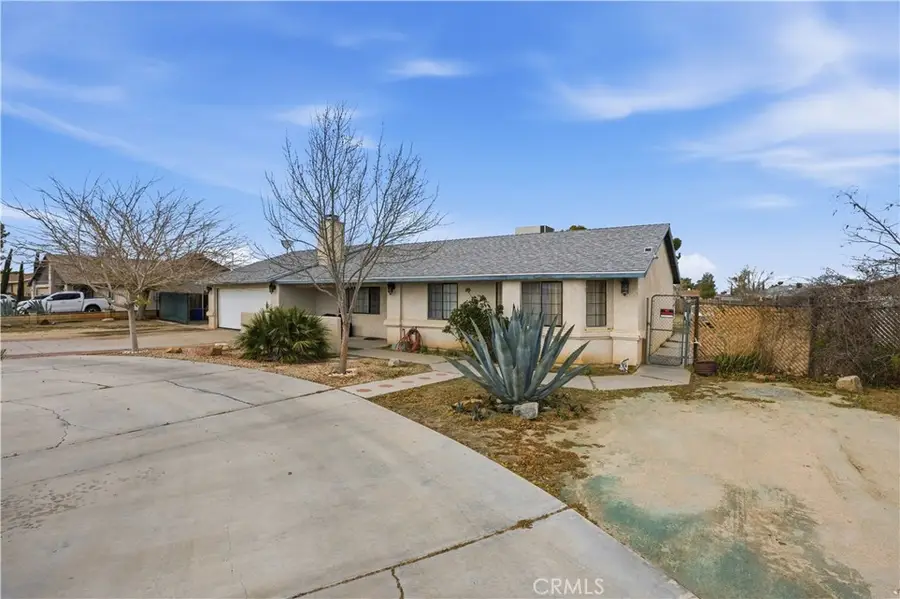 15572 Riverside Street, Hesperia, CA 92345 - #3