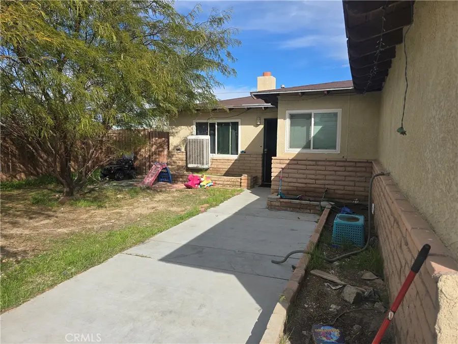 225 Woodham Avenue, Barstow, CA 92311 - #2