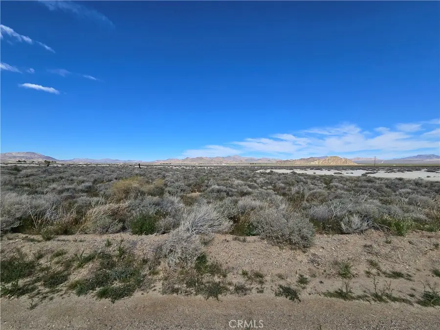 2 Northside Road, Lucerne Valley, CA 92356 - #2