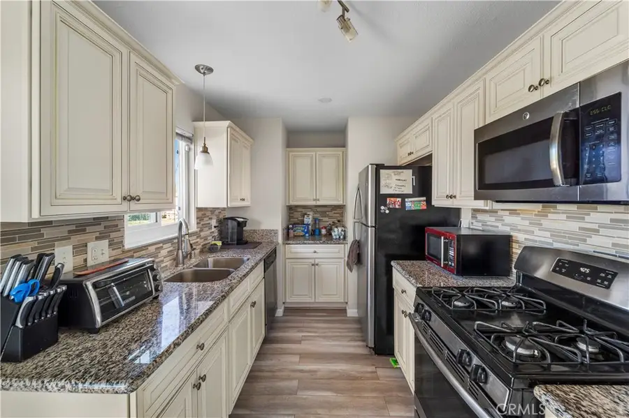 35977 Hillview Street, Yermo, CA 92398 - #2